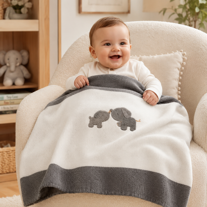 Copertina Neonato in Maglia con Ricamo Elefantini NM.102495
